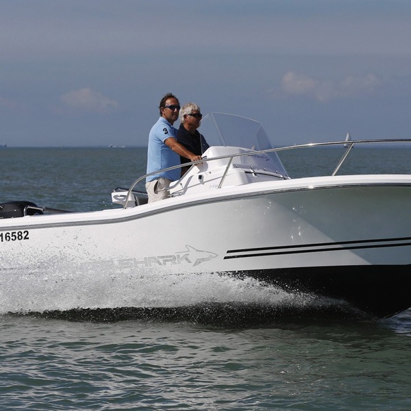 WHITESHARK210CC_M